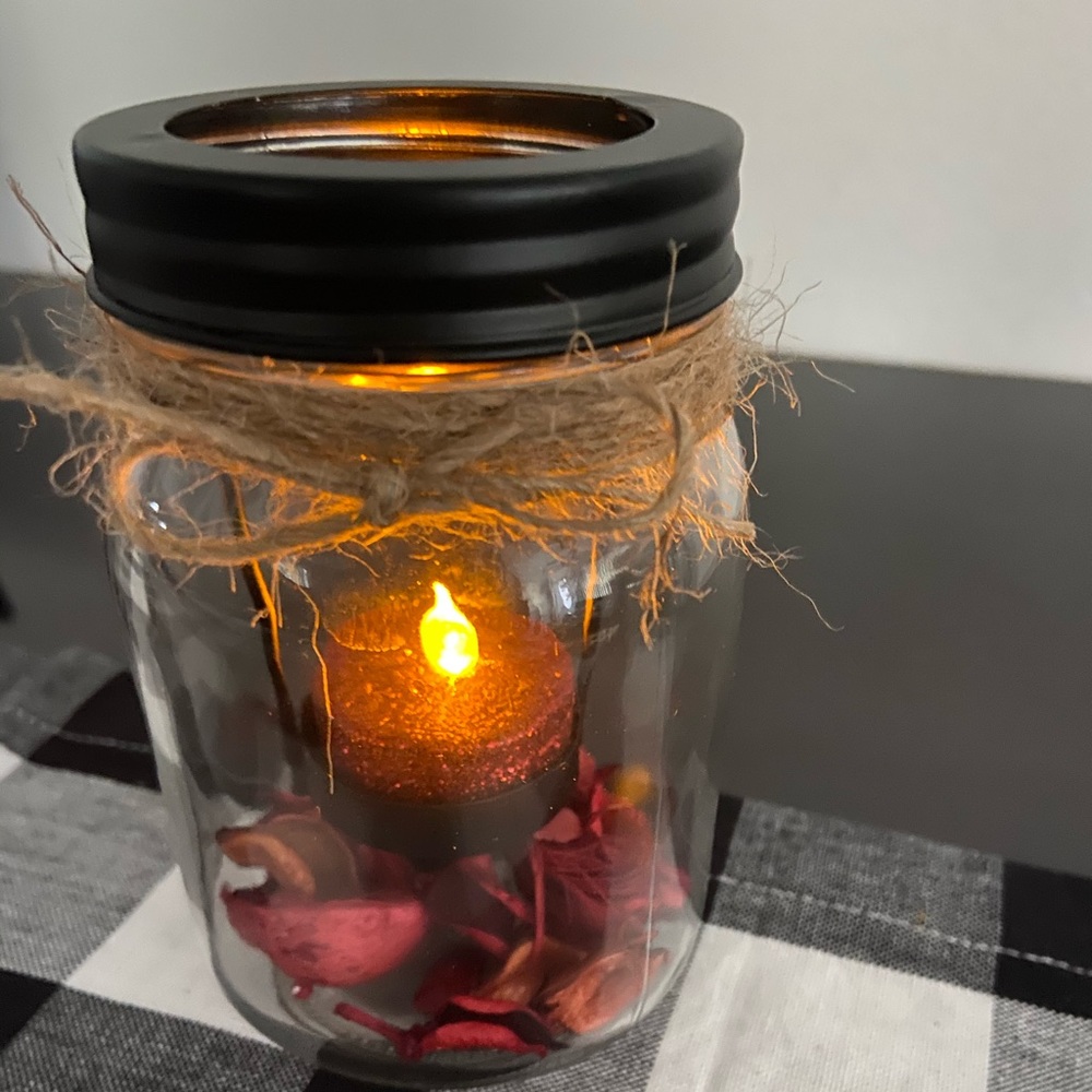 HAND MADE RUSTIC TEA LIGHT HOLDER W/ CANDLE LIGHT